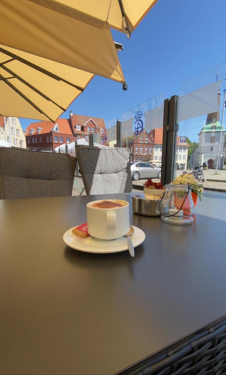Hotel & Restaurant Christian IV Glückstadt Bagian luar foto