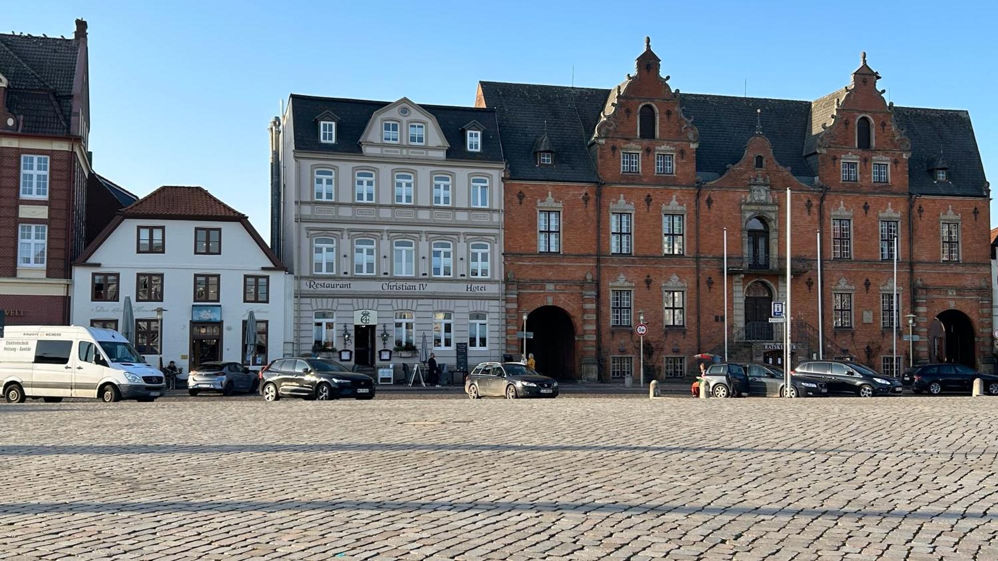 Hotel & Restaurant Christian IV Glückstadt Bagian luar foto